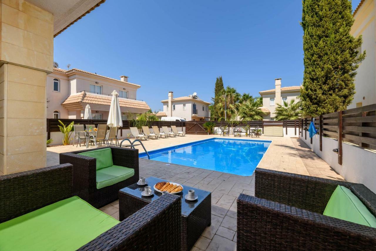 Villa Nadja Paralimni Esterno foto